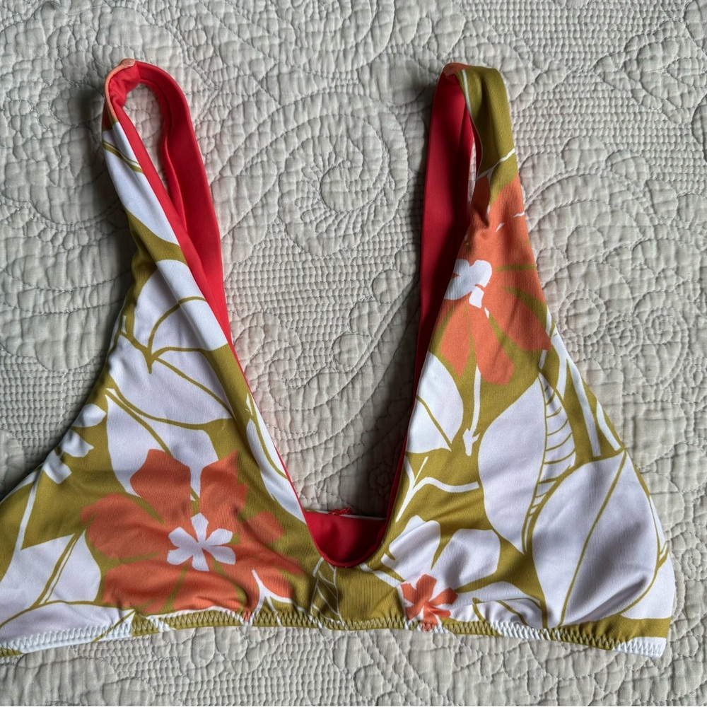 Seea Reversible Bikini Top in Coral and Yellow